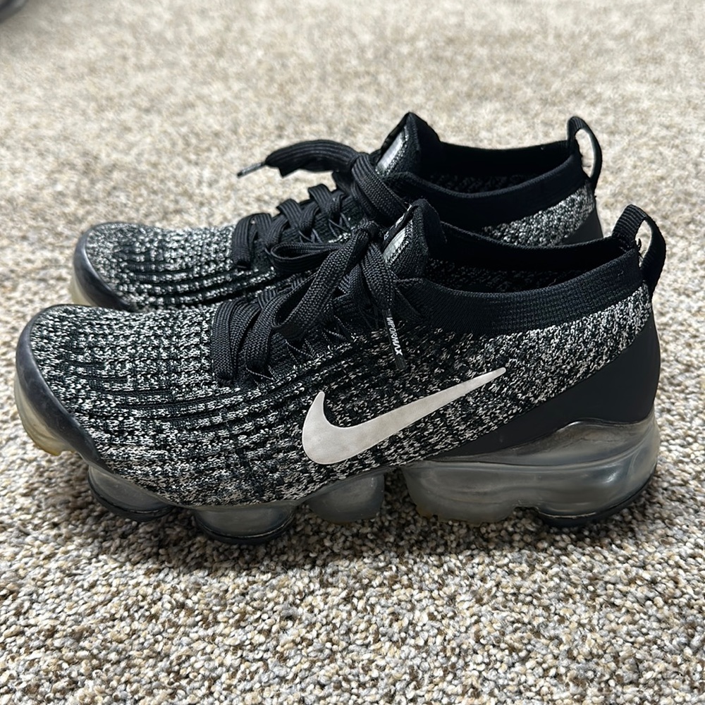 Nike Vapormax size 7